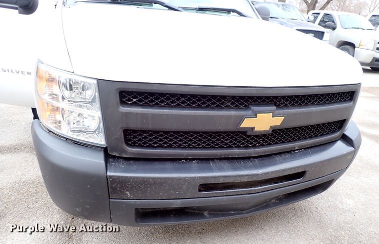 image for item DJ0077 2013 Chevrolet Silverado 1500  pickup truck