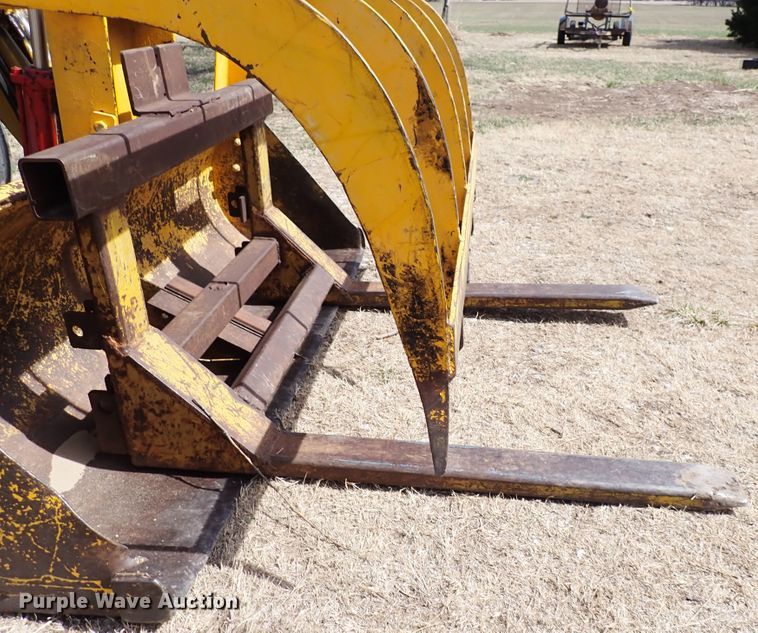 image for item DJ0195 1960 Massey-Ferguson MF204  backhoe