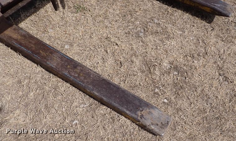 image for item DJ0195 1960 Massey-Ferguson MF204  backhoe