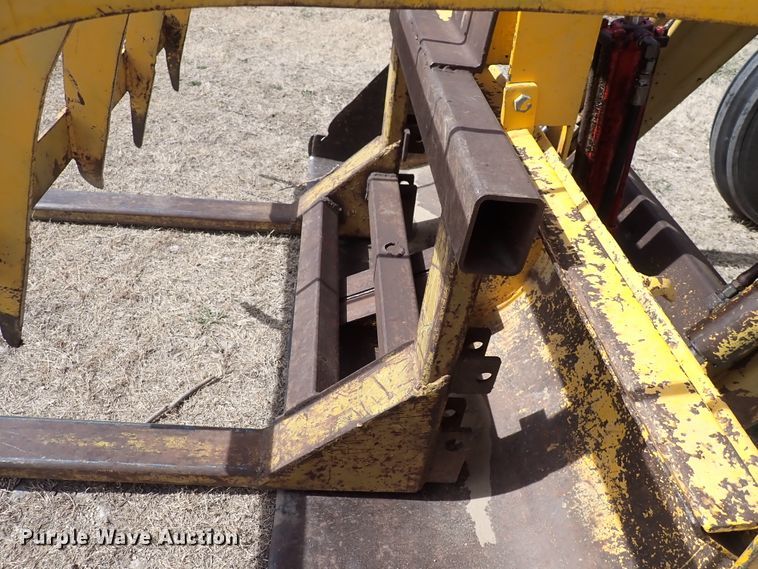 image for item DJ0195 1960 Massey-Ferguson MF204  backhoe