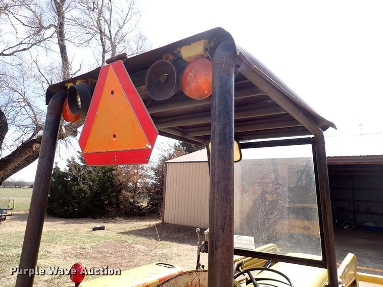 image for item DJ0195 1960 Massey-Ferguson MF204  backhoe