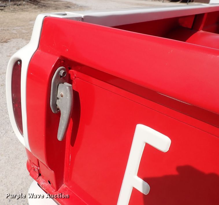 image for item DJ0196 1961 Ford F100  pickup truck