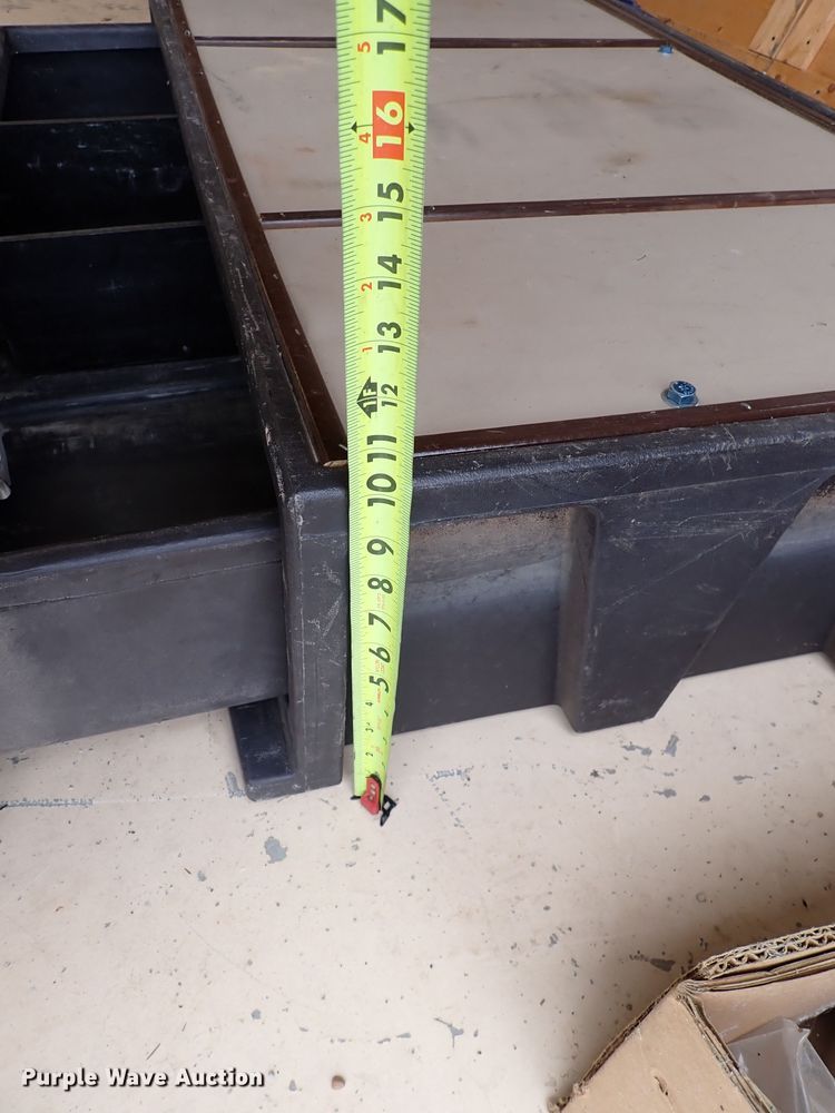 image for item DJ0217 2012 GMC Yukon Denali  SUV