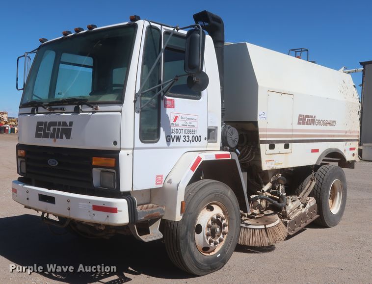 image for item DJ1878 1997 Ford CF8000  street sweeper truck