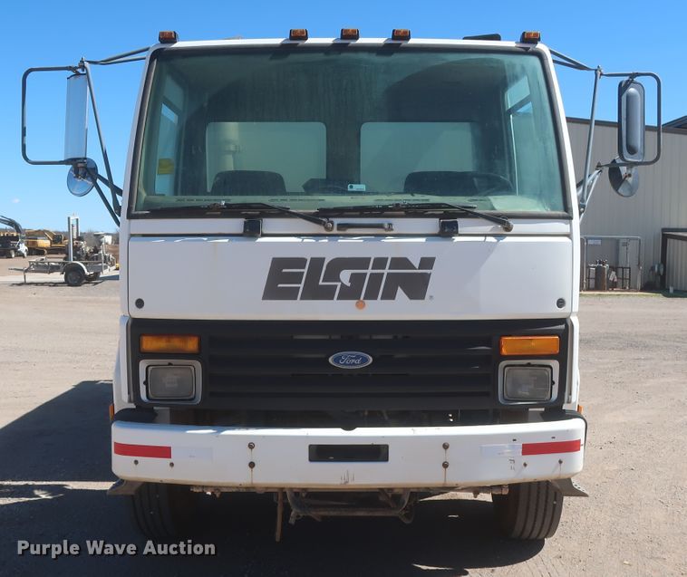 image for item DJ1878 1997 Ford CF8000  street sweeper truck