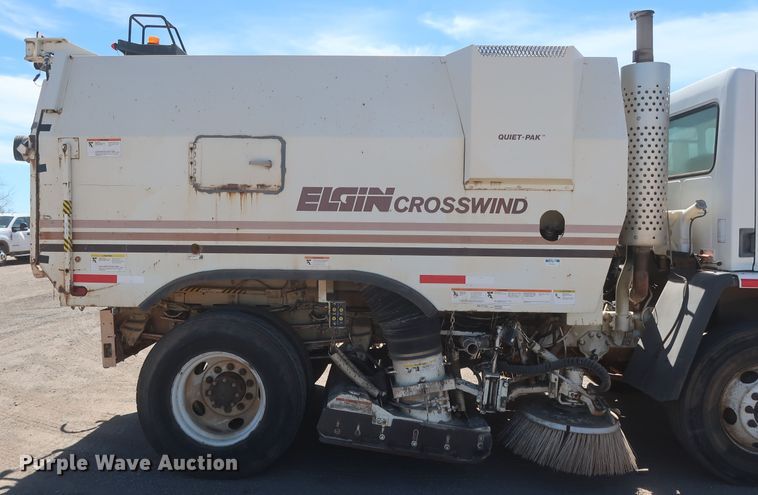 image for item DJ1878 1997 Ford CF8000  street sweeper truck