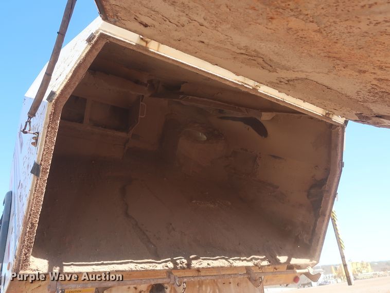 image for item DJ1878 1997 Ford CF8000  street sweeper truck