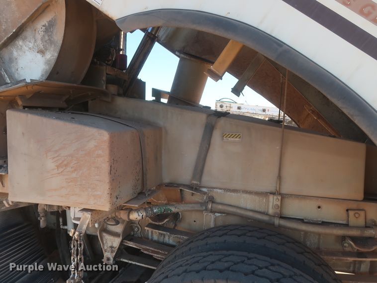 image for item DJ1878 1997 Ford CF8000  street sweeper truck