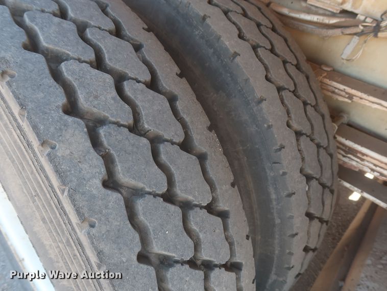 image for item DJ1878 1997 Ford CF8000  street sweeper truck