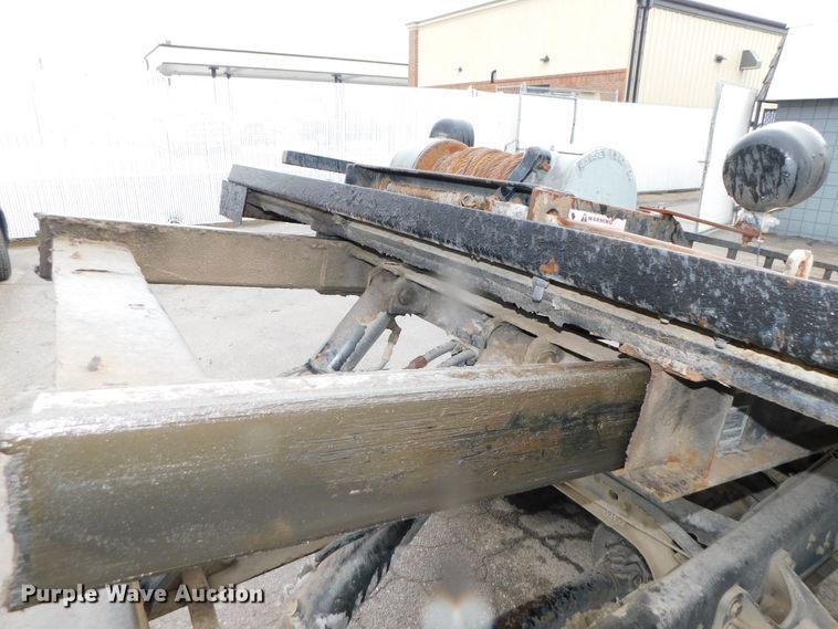 image for item DJ5985 2004 Ford F650 Super Duty XLT  rollback truck