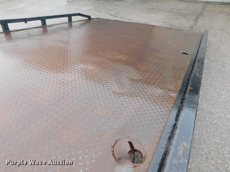 image for item DJ5985 2004 Ford F650 Super Duty XLT  rollback truck