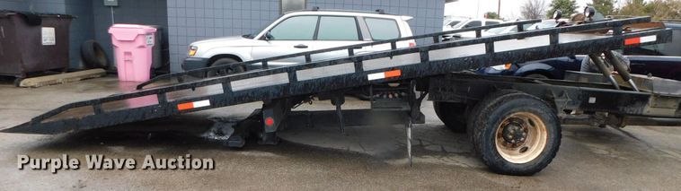 image for item DJ5985 2004 Ford F650 Super Duty XLT  rollback truck