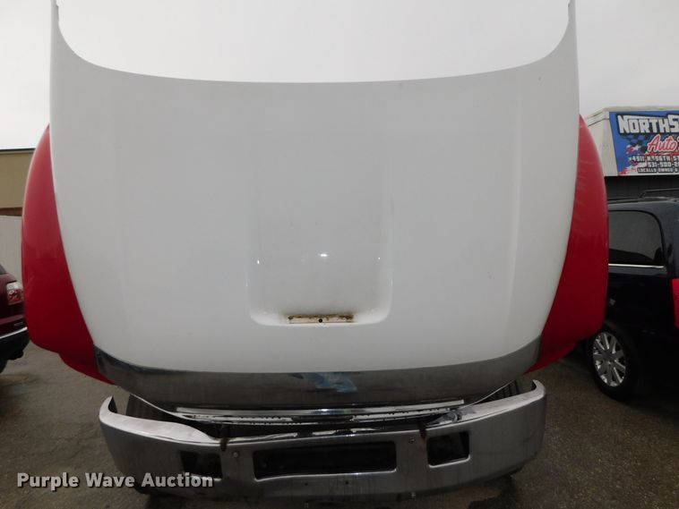 image for item DJ5985 2004 Ford F650 Super Duty XLT  rollback truck