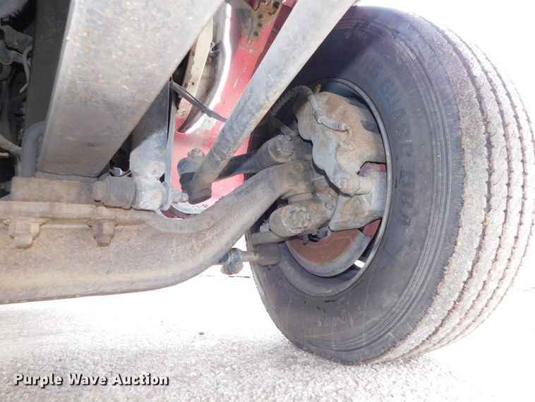 image for item DJ5985 2004 Ford F650 Super Duty XLT  rollback truck