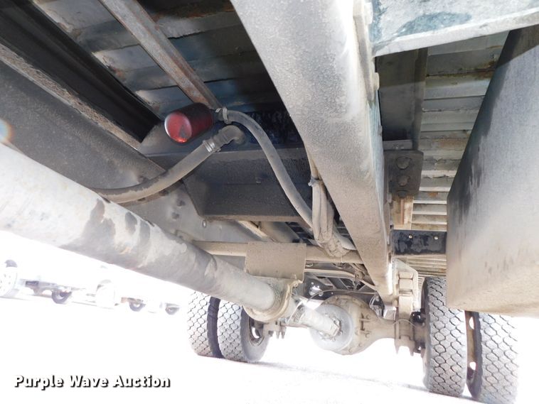 image for item DJ5985 2004 Ford F650 Super Duty XLT  rollback truck