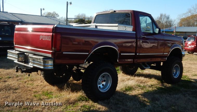 image for item DJ8138 1993 Ford F150  pickup truck