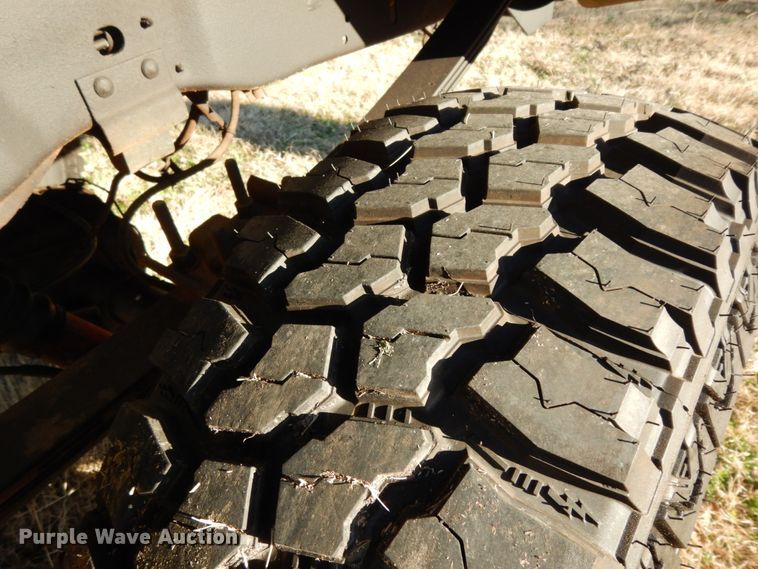 image for item DJ8138 1993 Ford F150  pickup truck