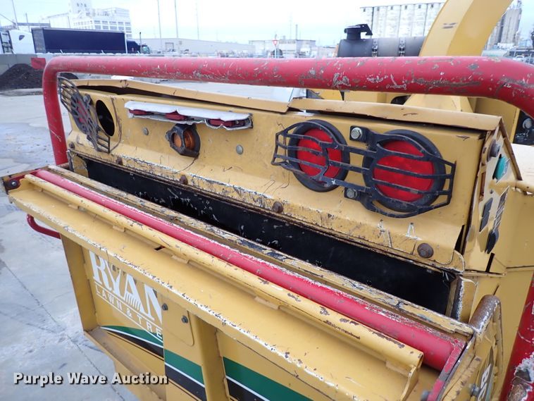 image for item DK4547 2008 Vermeer BC1500  wood chipper