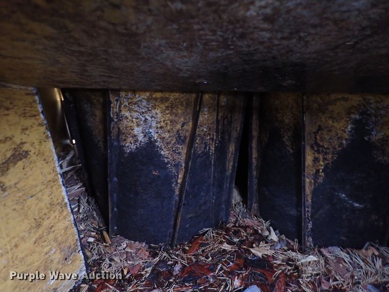 image for item DK4547 2008 Vermeer BC1500  wood chipper