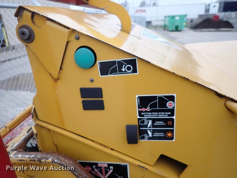 image for item DK4547 2008 Vermeer BC1500  wood chipper