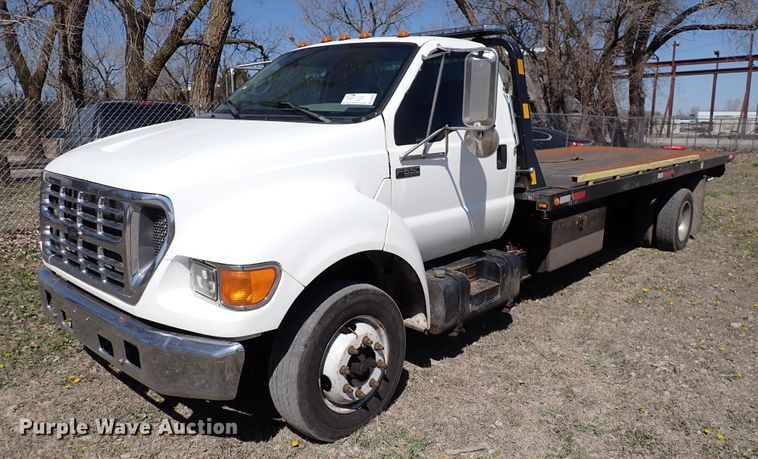 image for item DK4642 2003 Ford F650  rollback truck