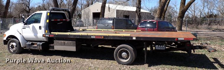 image for item DK4642 2003 Ford F650  rollback truck