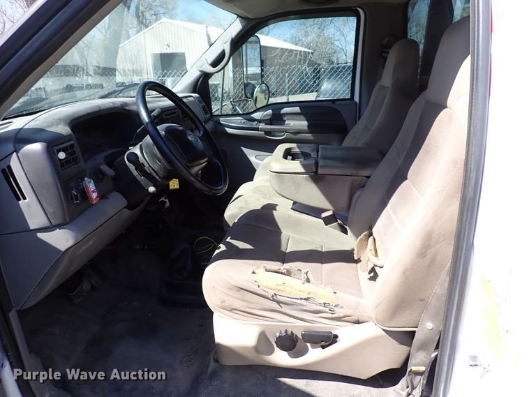 image for item DK4642 2003 Ford F650  rollback truck