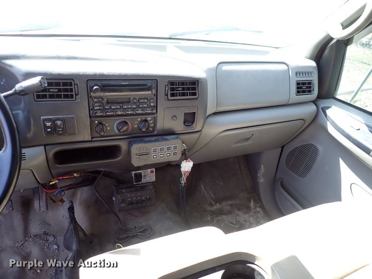 image for item DK4642 2003 Ford F650  rollback truck