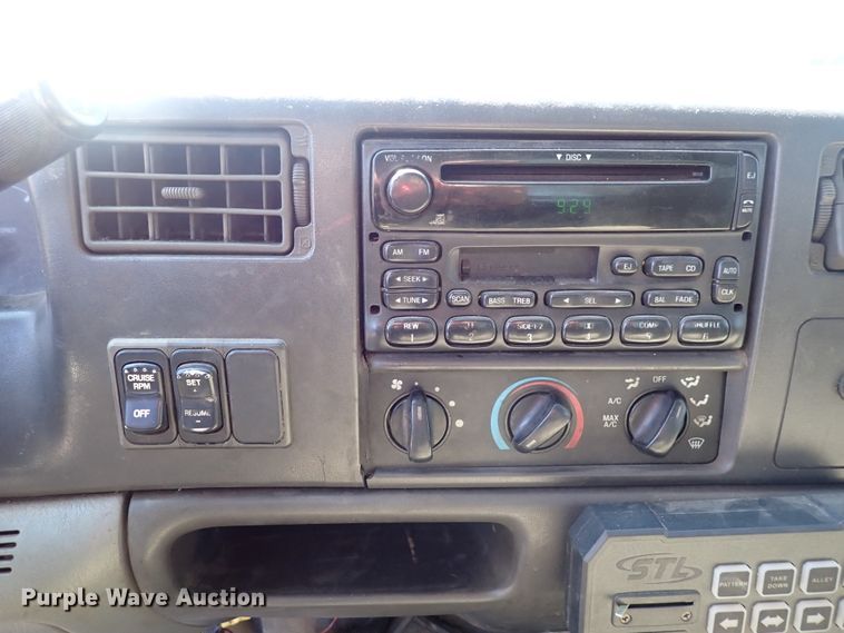 image for item DK4642 2003 Ford F650  rollback truck