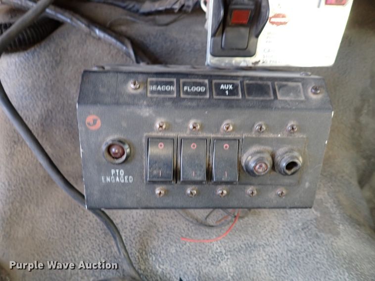 image for item DK4642 2003 Ford F650  rollback truck