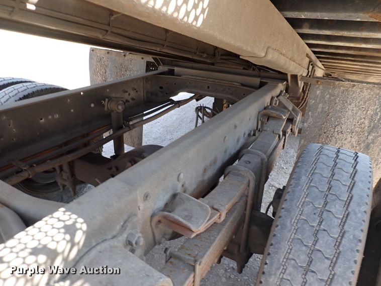 image for item DK4642 2003 Ford F650  rollback truck