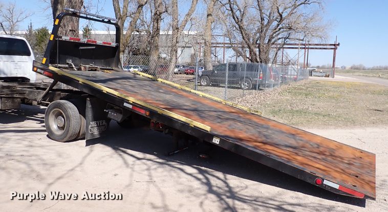 image for item DK4642 2003 Ford F650  rollback truck