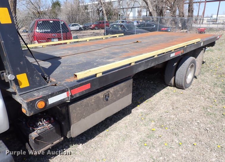 image for item DK4642 2003 Ford F650  rollback truck