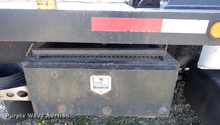 image for item DK4642 2003 Ford F650  rollback truck