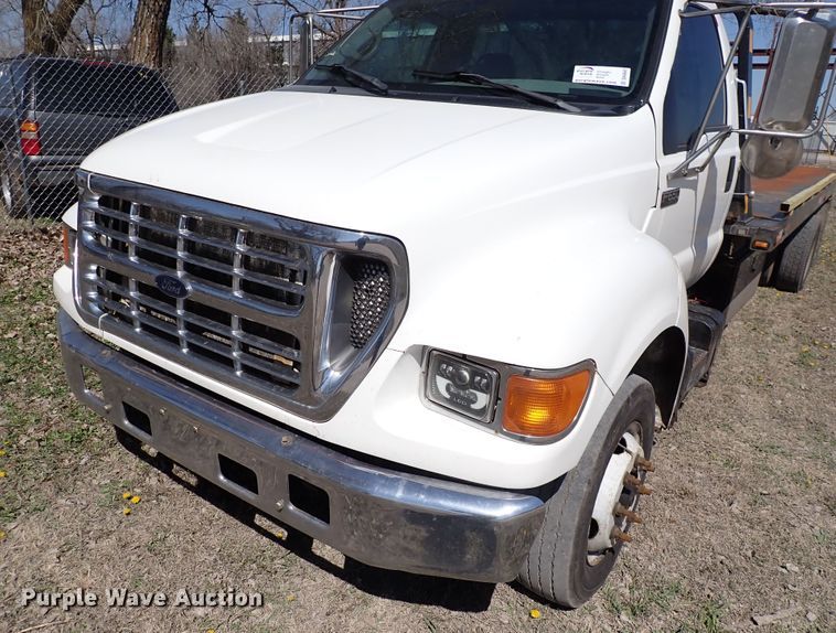 image for item DK4642 2003 Ford F650  rollback truck