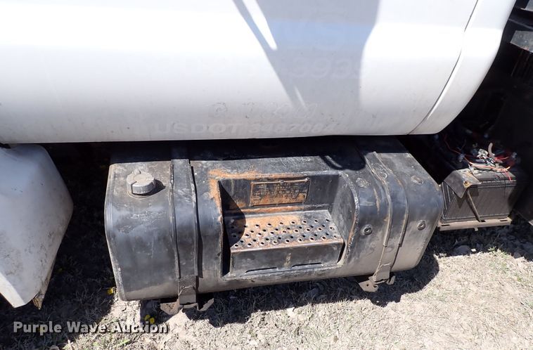 image for item DK4642 2003 Ford F650  rollback truck