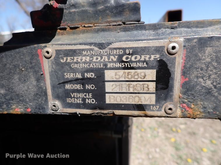 image for item DK4642 2003 Ford F650  rollback truck