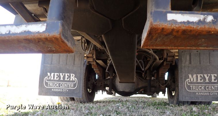 image for item DK4642 2003 Ford F650  rollback truck