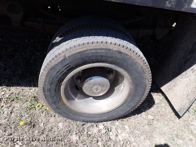 image for item DK4642 2003 Ford F650  rollback truck