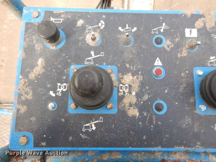 image for item DK5541 2008 Genie S-60  boom lift