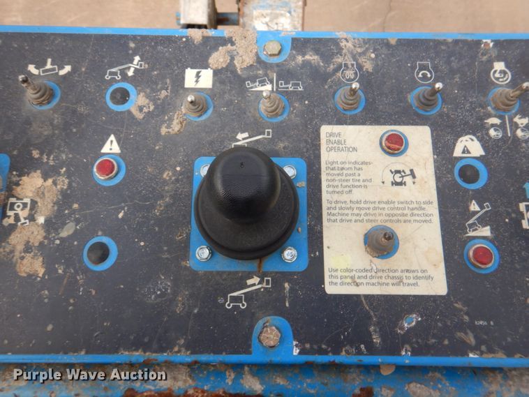 image for item DK5541 2008 Genie S-60  boom lift