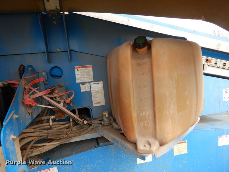 image for item DK5541 2008 Genie S-60  boom lift