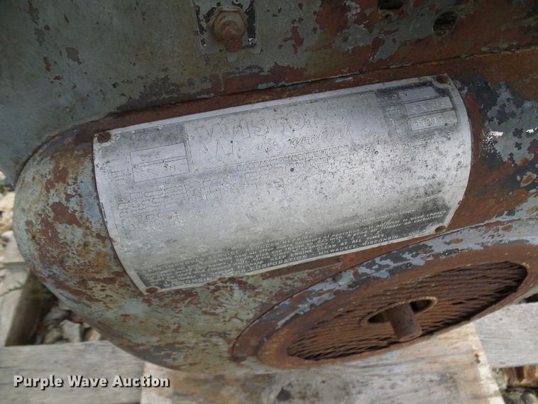 image for item DL0915 Wisconsin VL4  engine