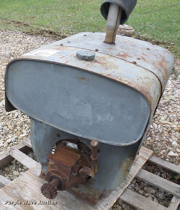 image for item DL0915 Wisconsin VL4  engine