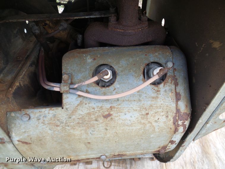 image for item DL0915 Wisconsin VL4  engine