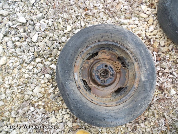 image for item DL0916 Approximately 20 tires and wheels