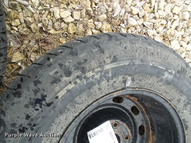 image for item DL0916 Approximately 20 tires and wheels