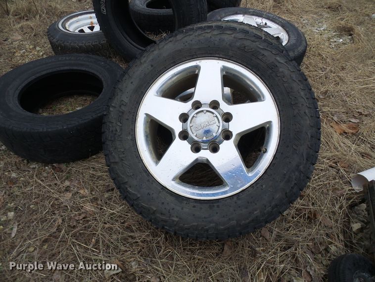 image for item DL0916 Approximately 20 tires and wheels