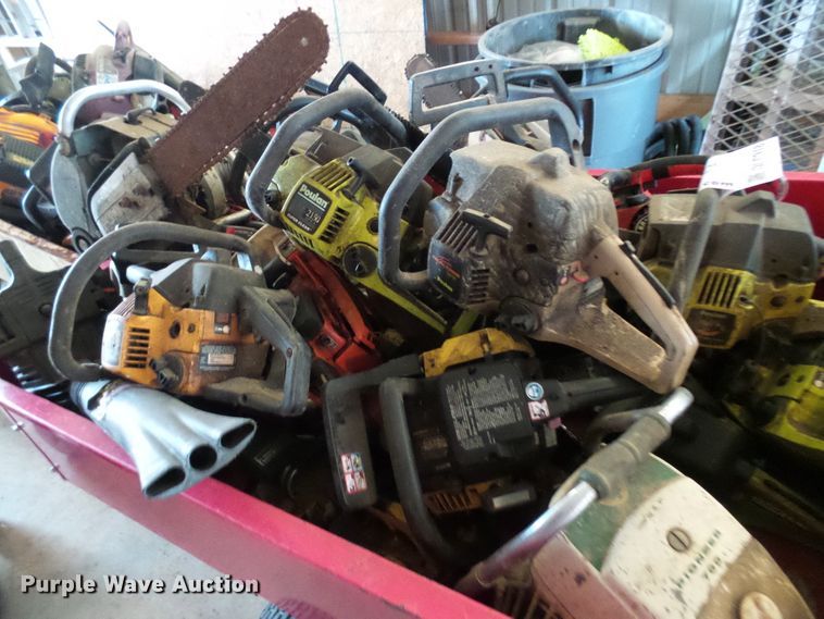 image for item DL0918 Lawn and garden equipment