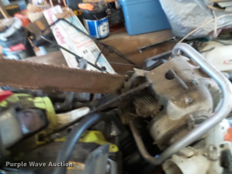 image for item DL0918 Lawn and garden equipment